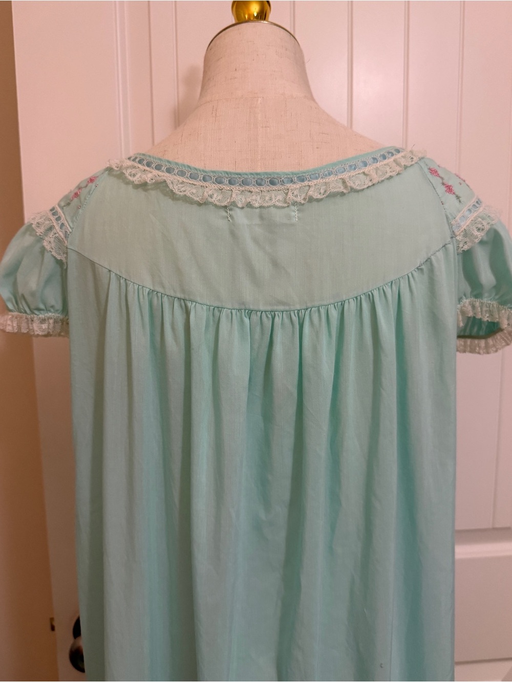 Melissa by Barbizon Vintage Light Aqua Nightgown with Delicate Lace Yoke Sz Med - Picture 17 of 17